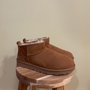 Ugg classic ultra mini boot